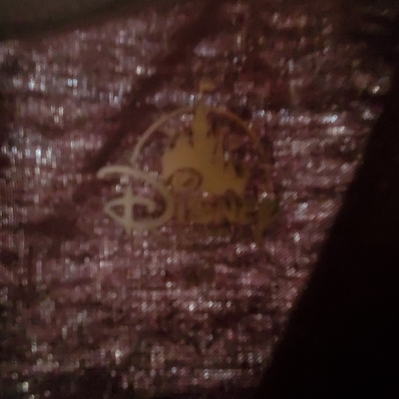 Plus size Disney Crop top - Picture 2 of 4